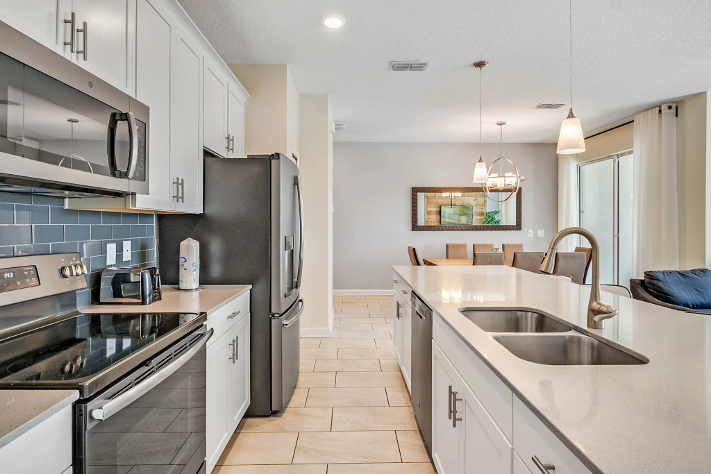 4 Bedrooms 3 Bathrooms Storey Lake 4969 Wa