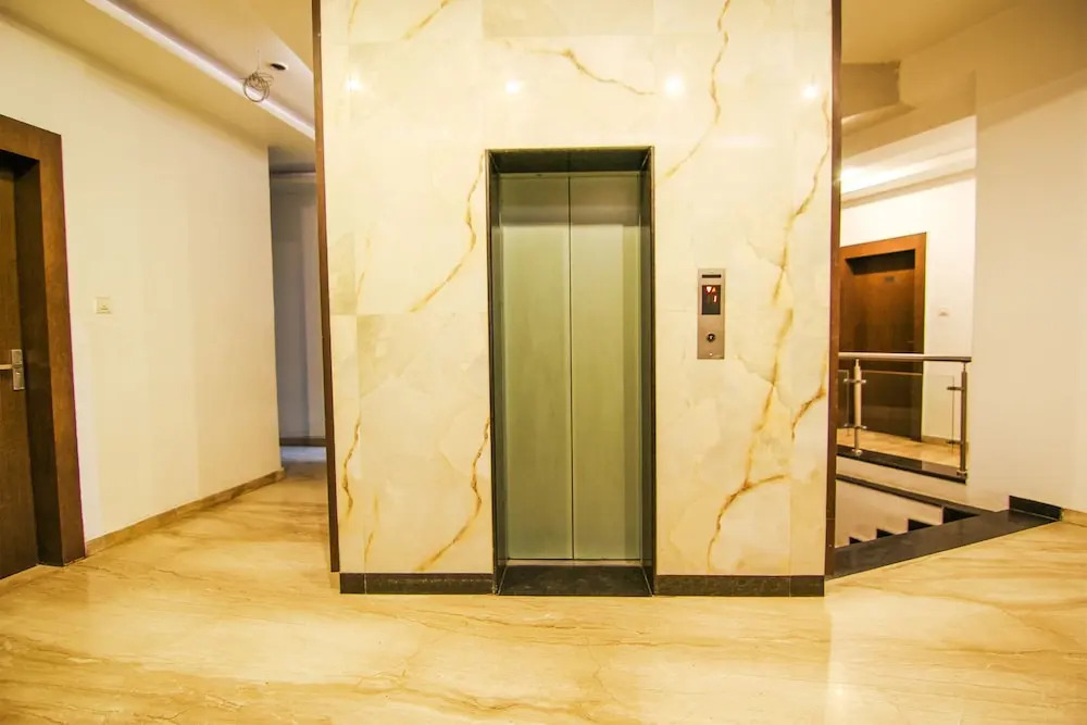 OYO 6804 Hotel Buddha Residency