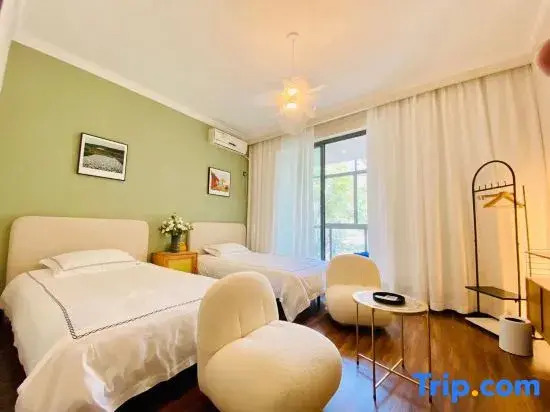 Shanghai Yijia Boutique Theme Apartment National Convention and Exhibition Center Hongqiao Shop