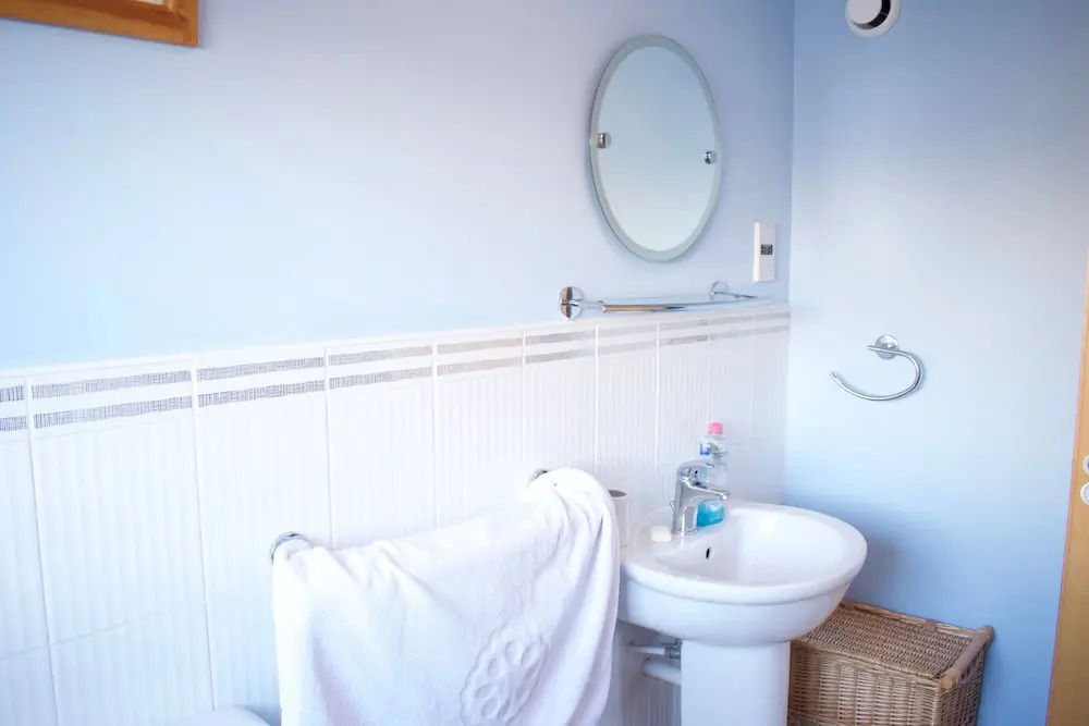 Traditional 2 Bedroom Edinburgh Apartment
