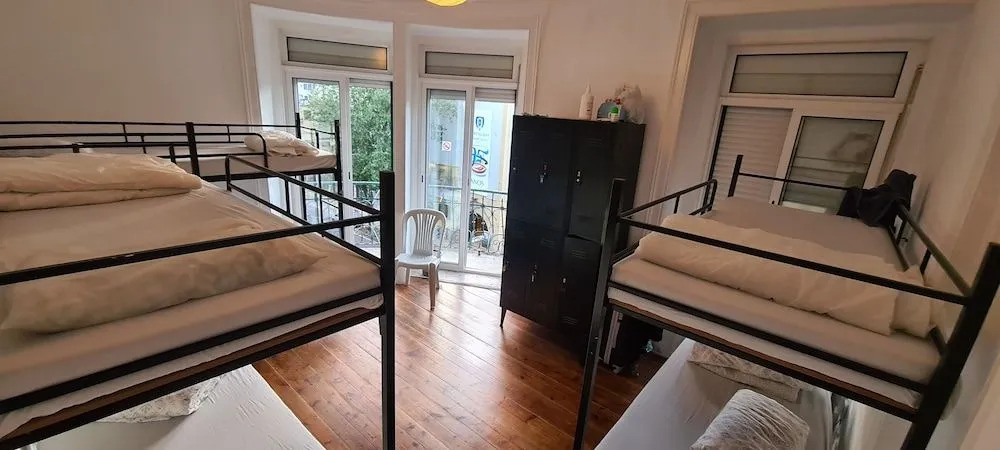 Bagetti hostel only for girls
