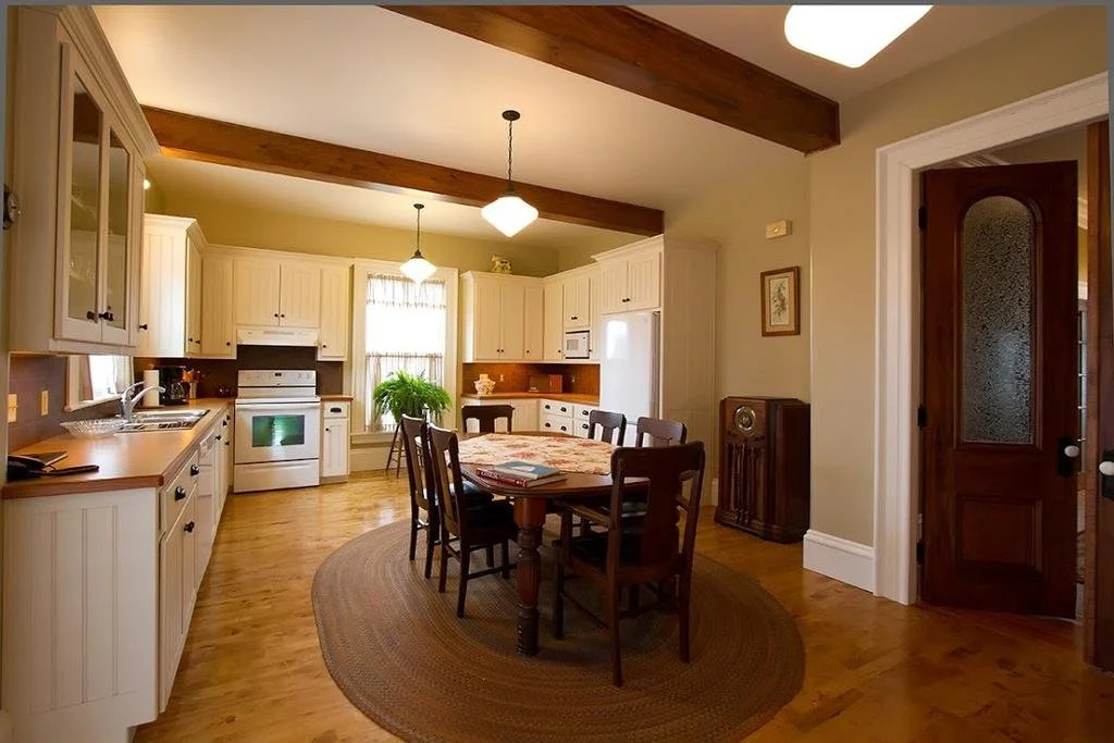 Rayski Guest House