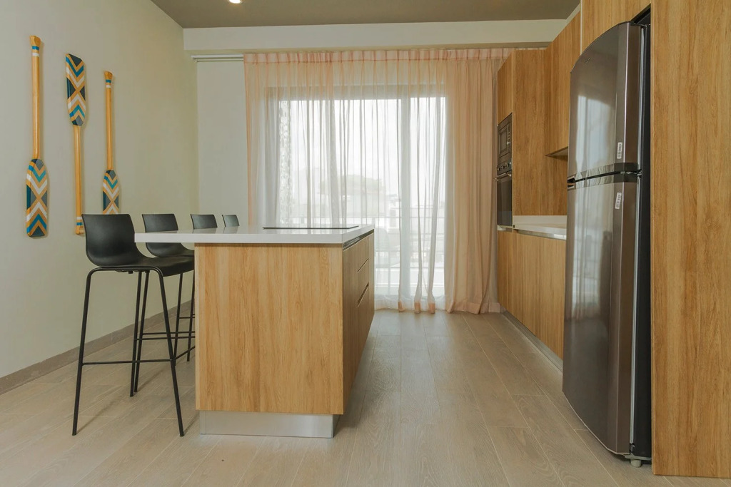Entire modern apartment | 2 min walk to the beach | private rooftop pool