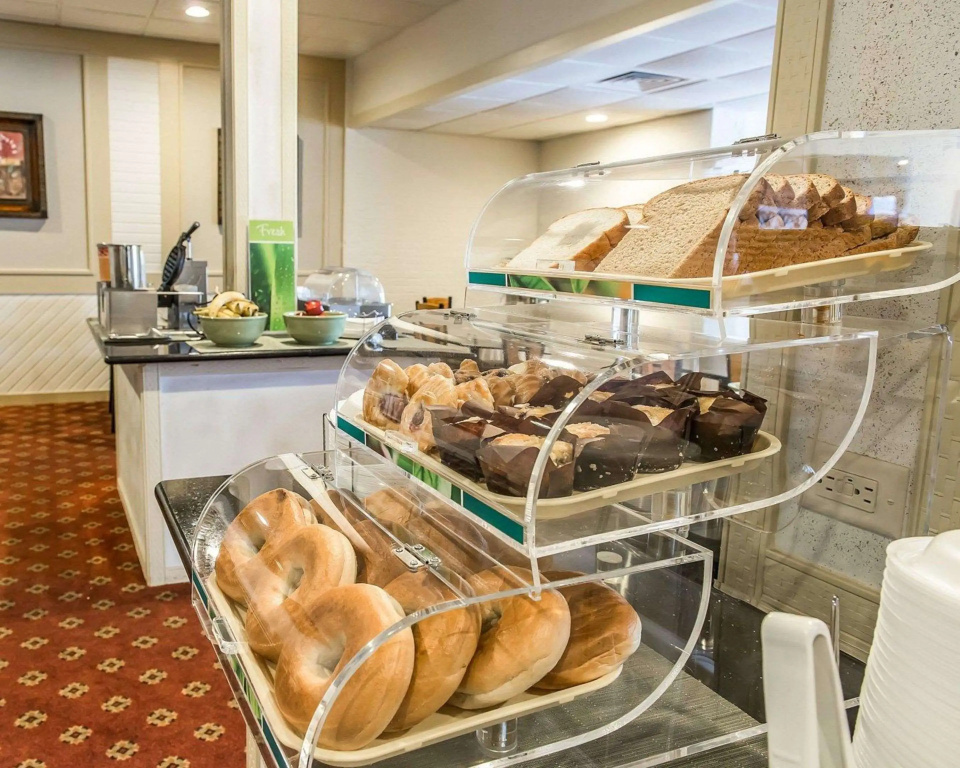 Quality Inn & Suites Indiana South