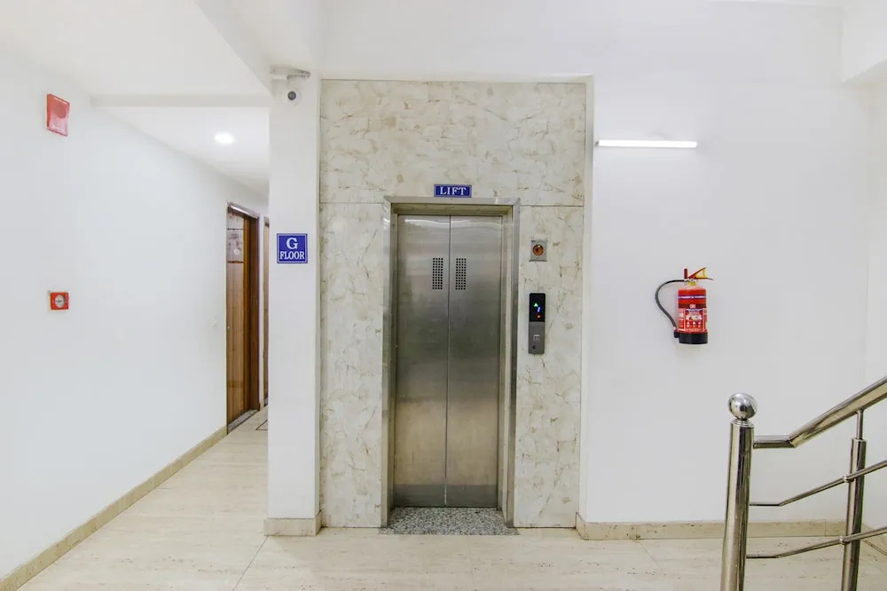 Fabhotel Gp Royal