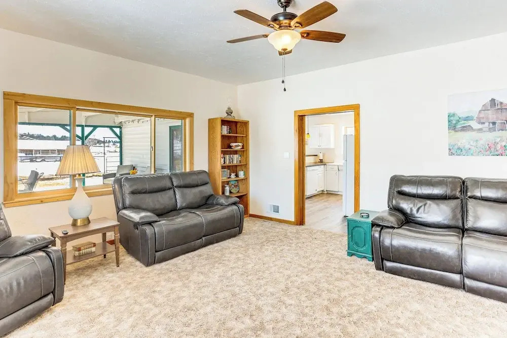 Patio & Mountain Views: Farmhouse in Mancos!
