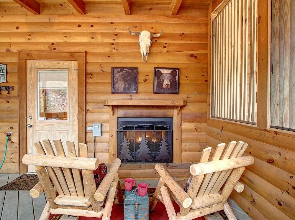 Above The Rest 3 Bedrooms 3 Bathrooms Cabin