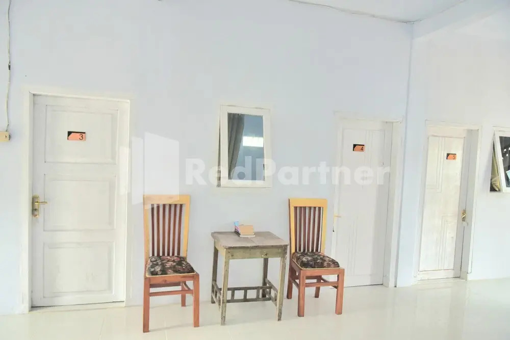RedDoorz at Fanta Homestay Lumajang