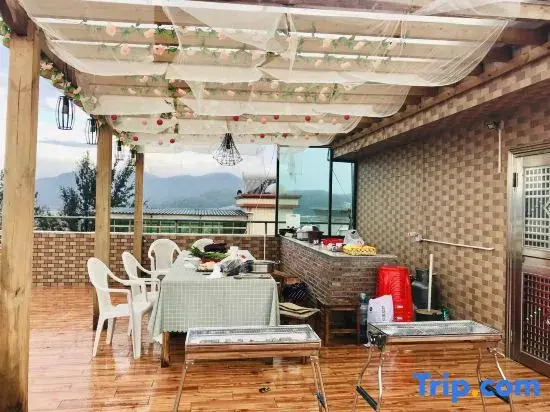 Sijihai Hostel