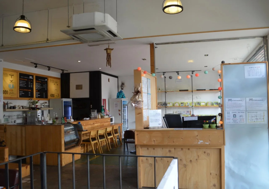 The Style Capsule Guesthouse - Hostel