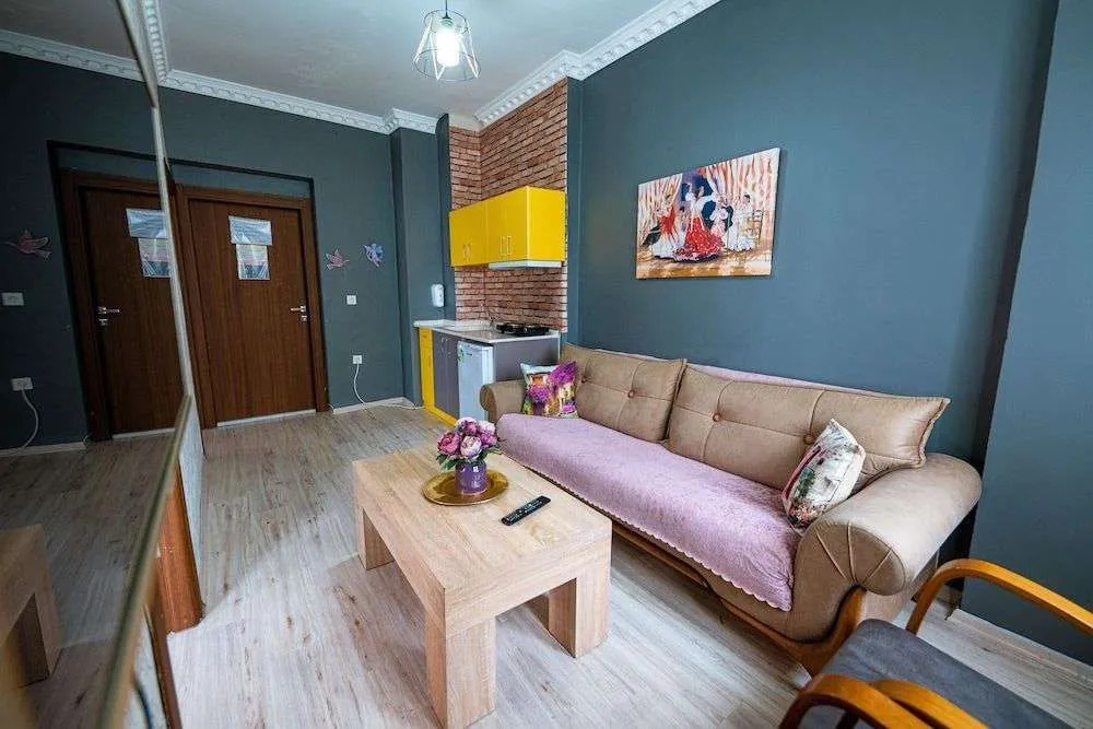 Evin Suit Hotel