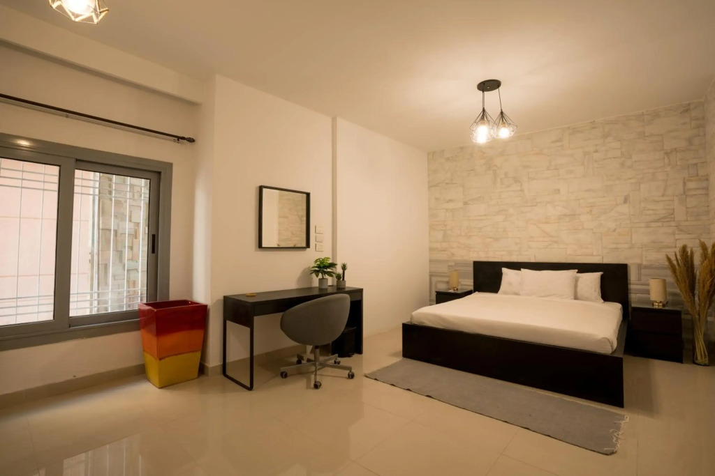 Elegant Hospitality - Garden Duplex
