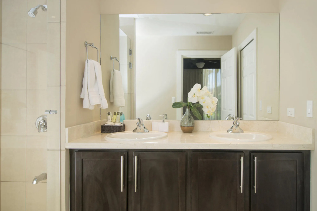 Breeze Private Residence Club