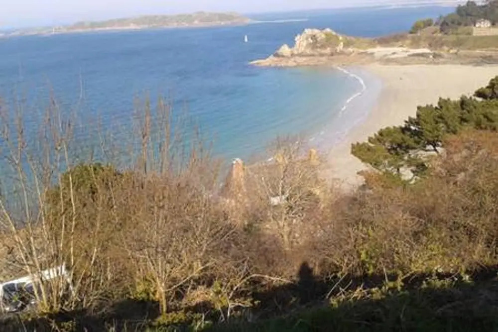House With 4 Bedrooms in Loc-envel - 28 km From the Beach