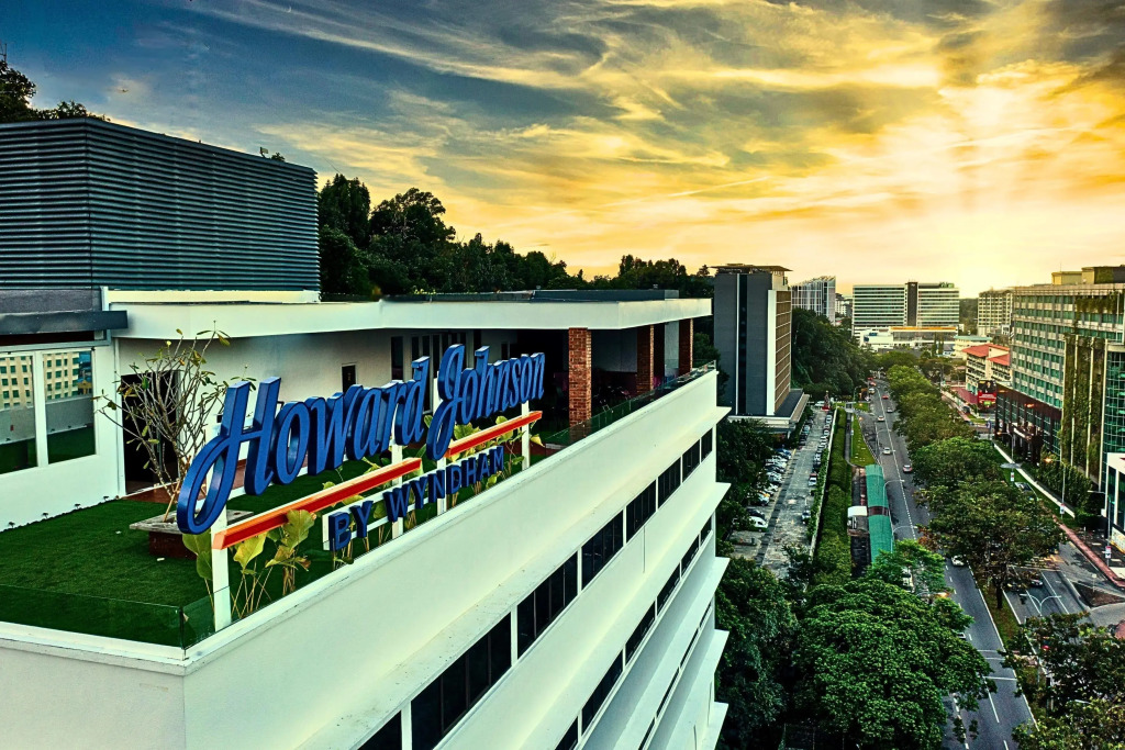 Howard Johnson by Wyndham Kota Kinabalu City Centre, formerly Hotel Shangri-La Kota Kinabalu