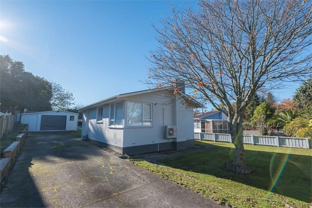 Awesome Modern Rotorua House
