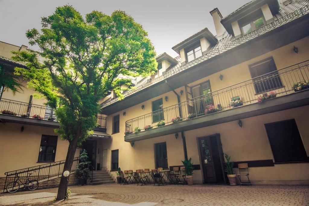 Nobilton Hotel