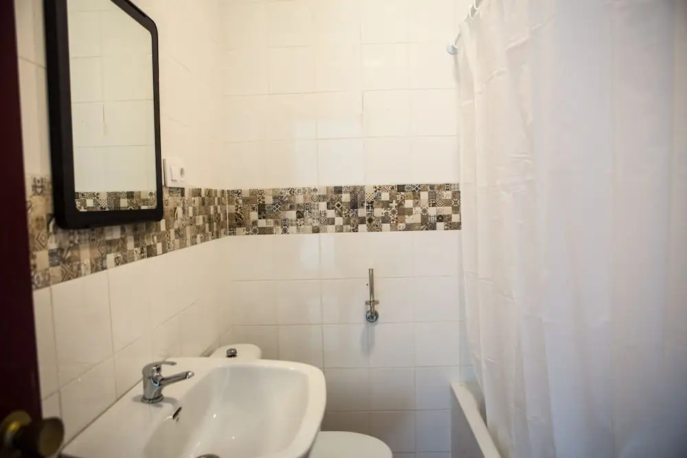 Vivians Guest House Auto Check-in