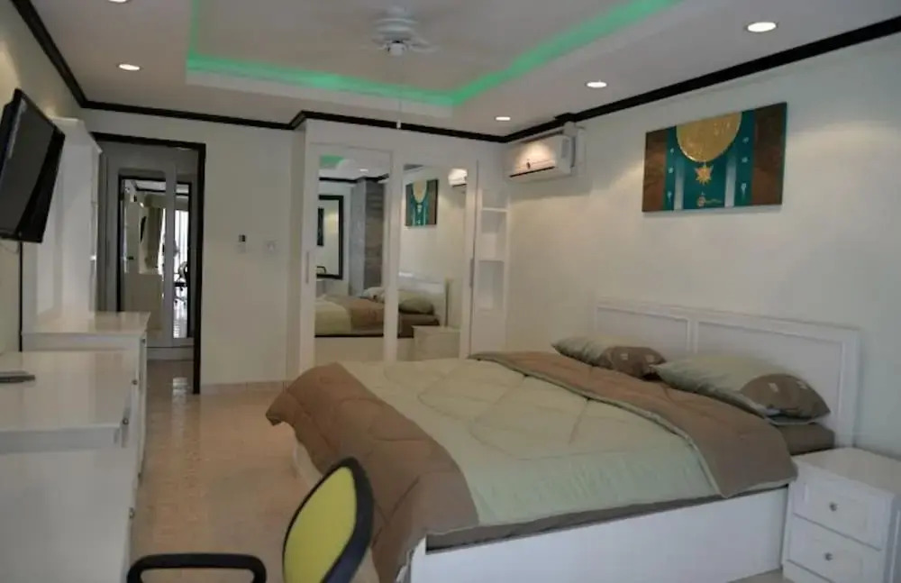 Jomtien Beach Fully Equipped Condominium 3rd Floor Apartment