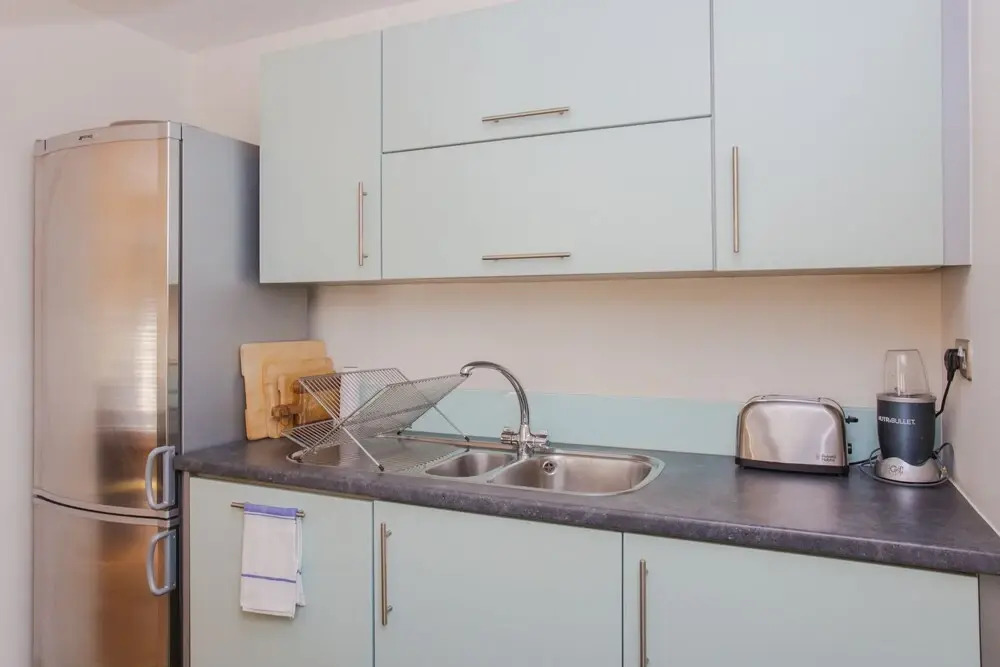 Warm 1 Bedroom Apartment with Balcony