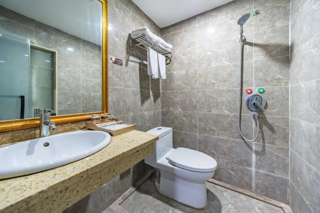 Zhongxian Qiaolin Hotel