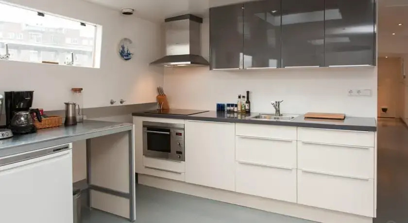 Authentic Houseboat