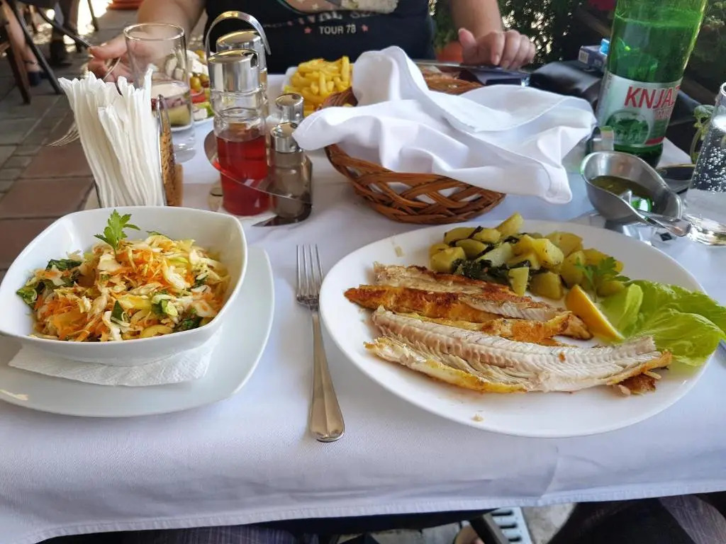 Kafana Zlatna Ribica
