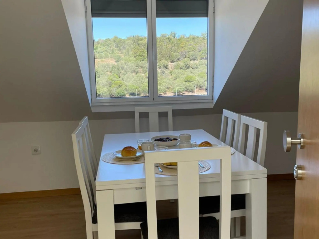 Vita Portucale 2 Bedroom Apartment Campo Ourique