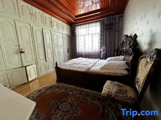 Yining Jingya Hefeng Homestay