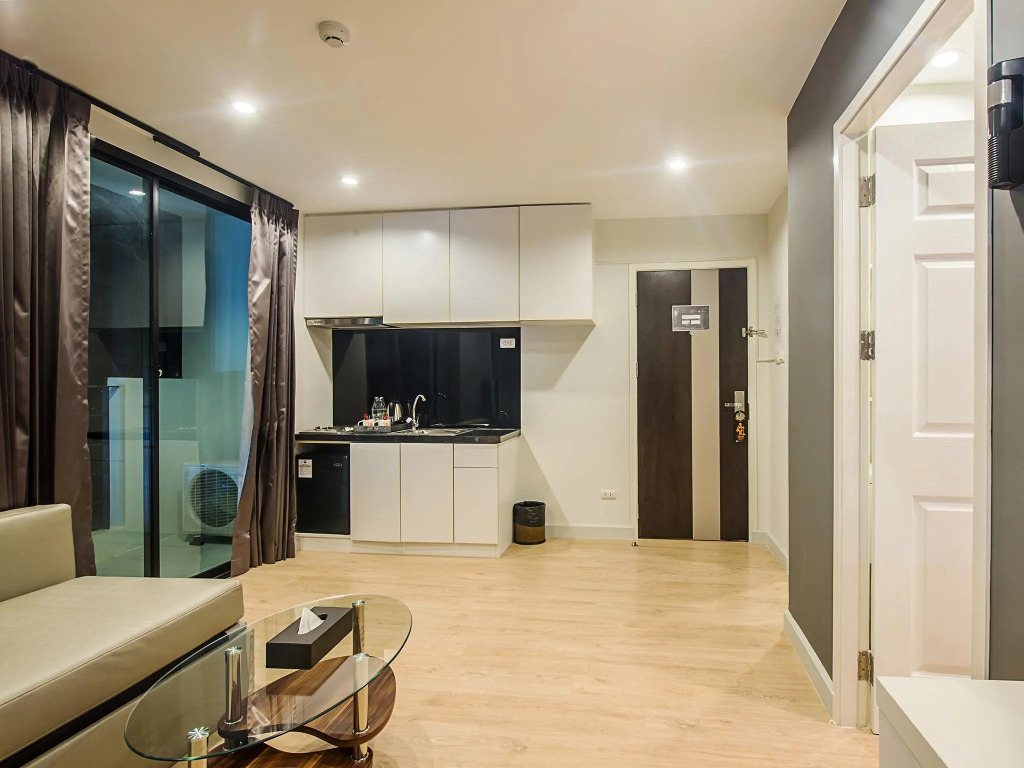 B2 Mae Sot Premier Hotel