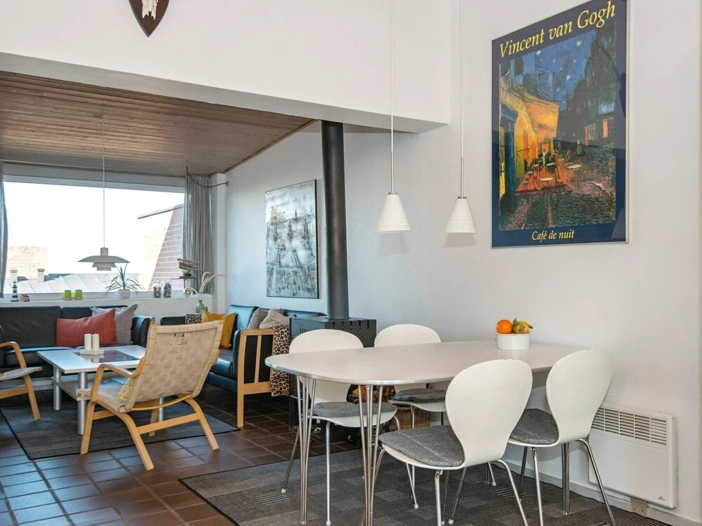 Beautiful Holiday Home in Henne Near Sea
