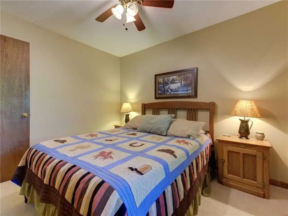 Between Here and There 2 Bedroom Home with Hot Tub