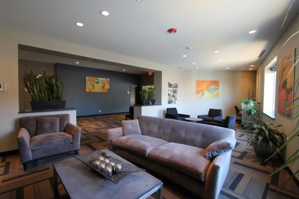 The East Avenue Inn & Suites
