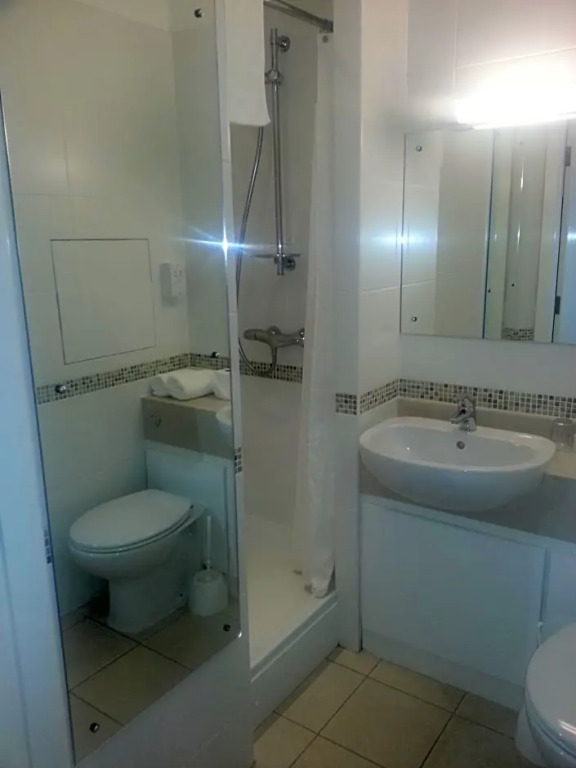Sefton Express Hotel