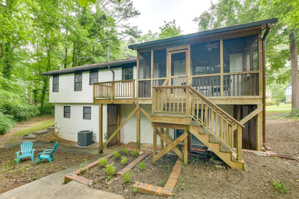 Charming Cary Home ~ 10 Mi to Downtown Raleigh!