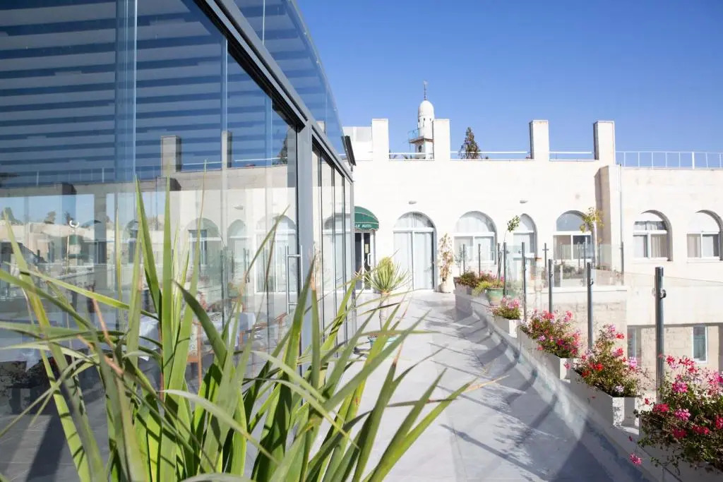 Golden Walls Hotel