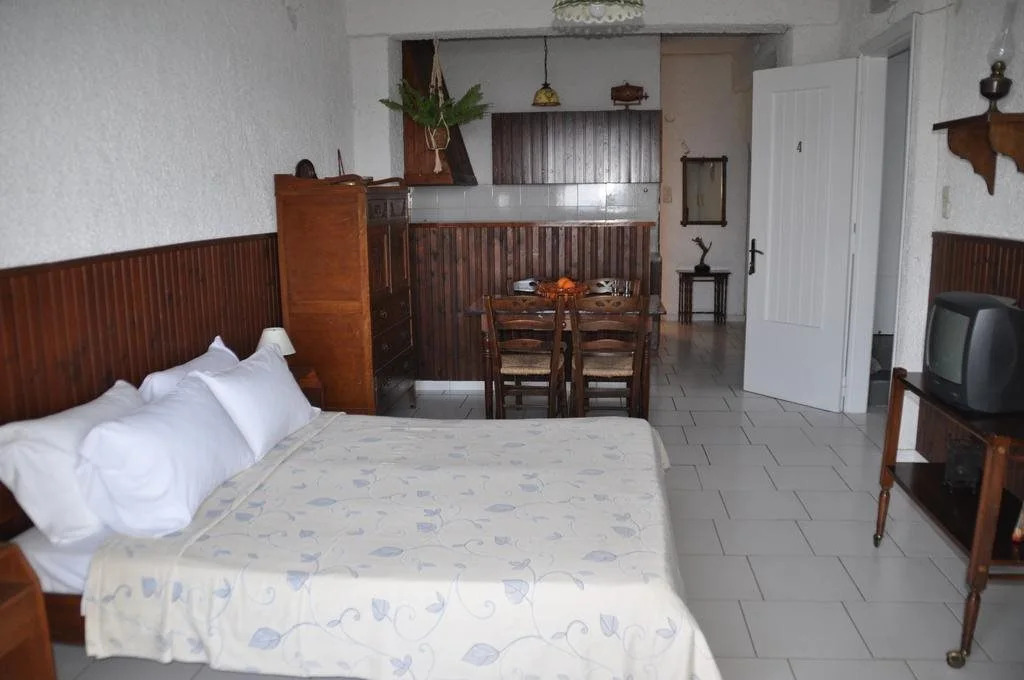 Parianna Apartments