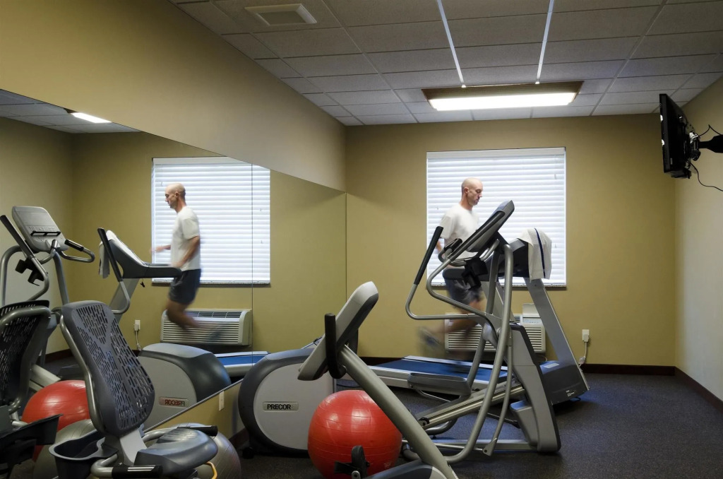 Best Western Golden Prairie Inn and Suites