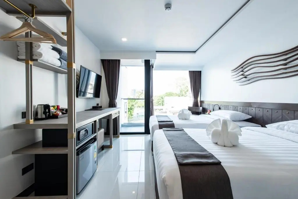Отель Blackwoods Hotel Pattaya