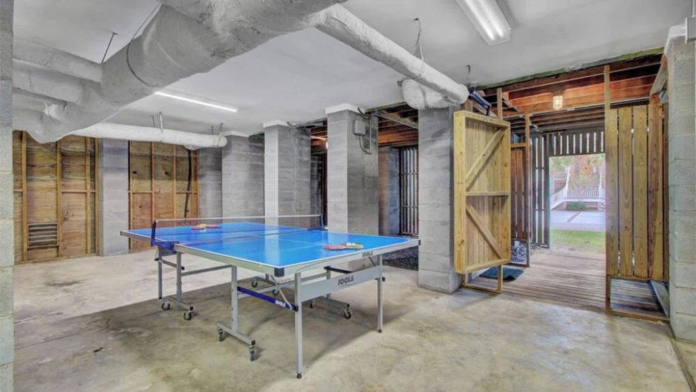 13 57th Avenue by Avantstay Rooftop, Decks + Pool