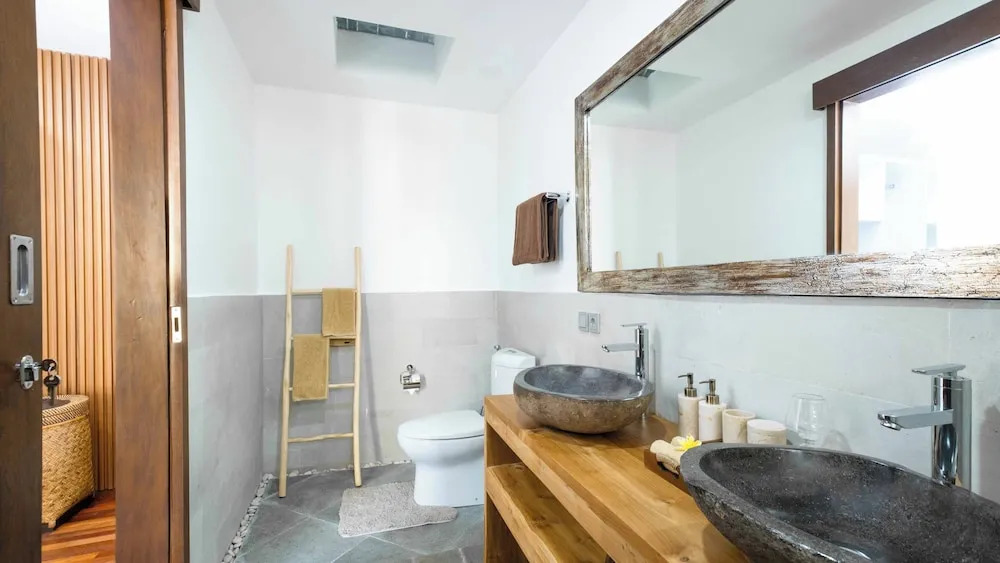 Villa Camilla 2 by Villa Finder