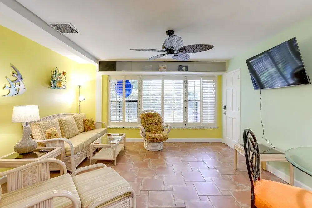 Colorful Gulfport Home: Walk to the Art District!
