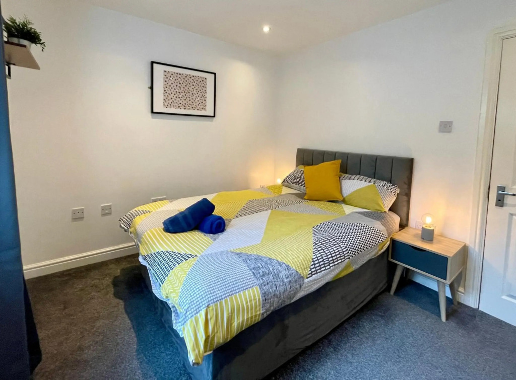 3 Person Apartment in City Centre
