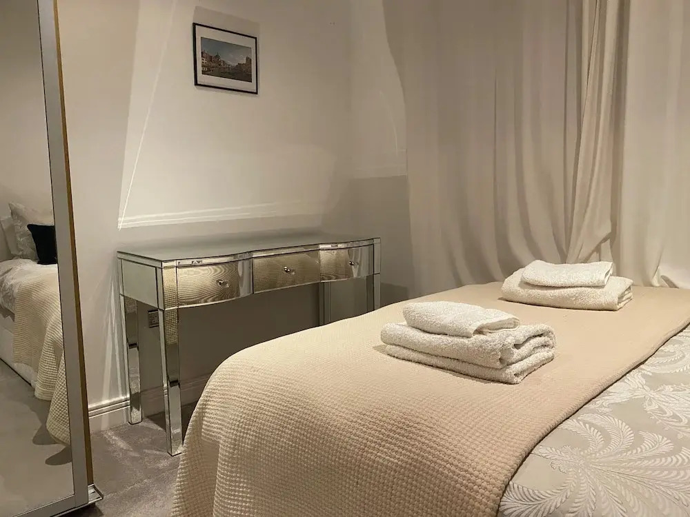 Cosy 2 Bedroom Royal Docks Apartment