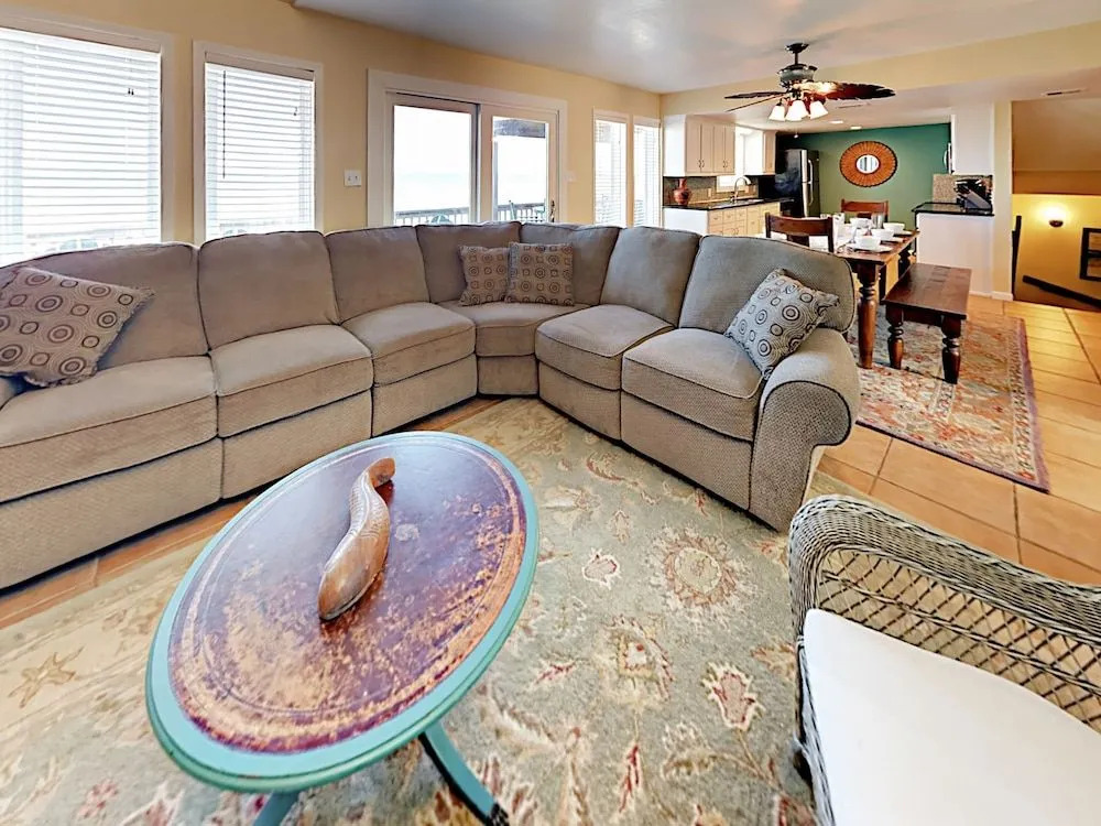 3BR/3BA Direct Ocean View Lost Colony Property by RedAwning