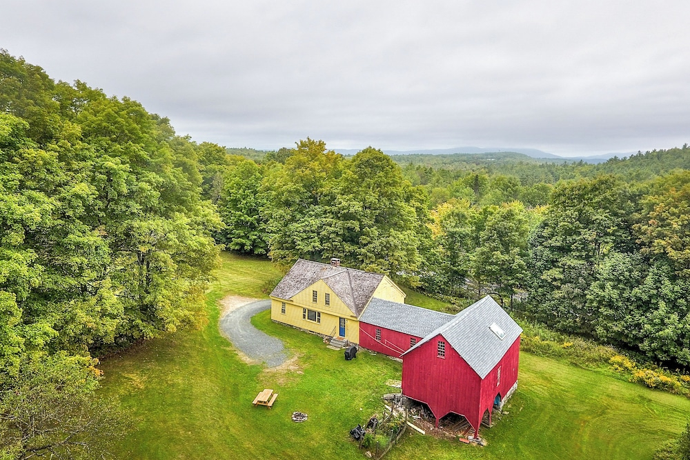 Historic Hanover Area Home, 16 Miles to Dartmouth!