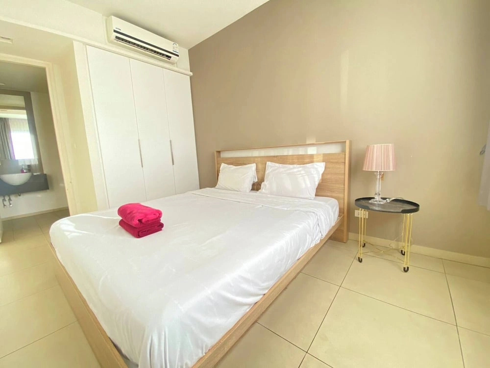 Sea View High Floor,2 Bed Room Exclusive at Pattaya