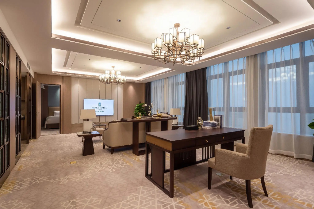 Rezen Hotel Yunyang Lanwan