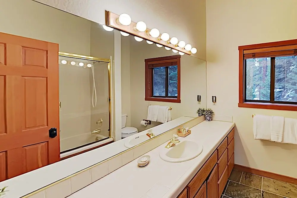 Amazing Dollar Point , Walk To Beach! 4 Bedroom Home