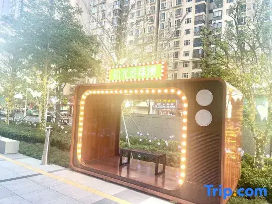 Yingyi Light Luxury Apartment (Gongbei Port Fuhuali Store)
